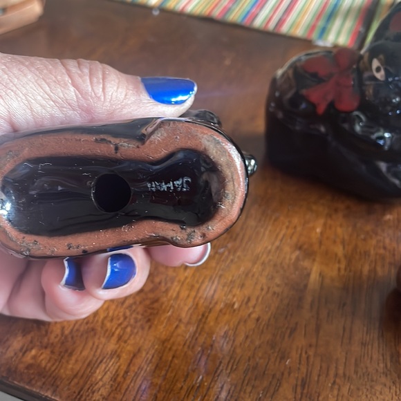 3 small kittens vintage made in Japan. 2 in a shoe and one being sweet - Picture 3 of 4